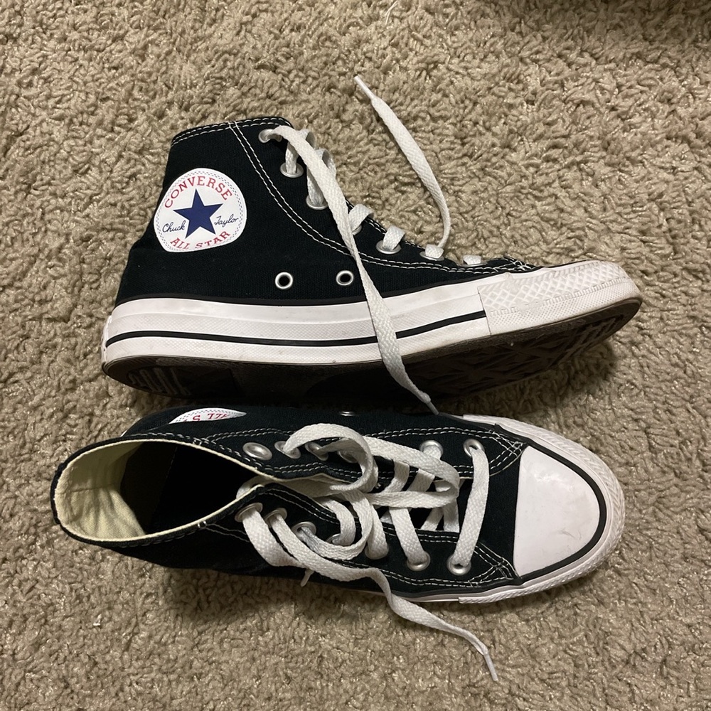 black hightop converse